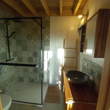 Neuf Avec Jacuzzi Et Jardin Privés - Chalet