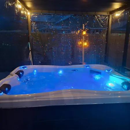 Charme Et Bien-etre Jacuzzi Et Nature Pres De * دربي