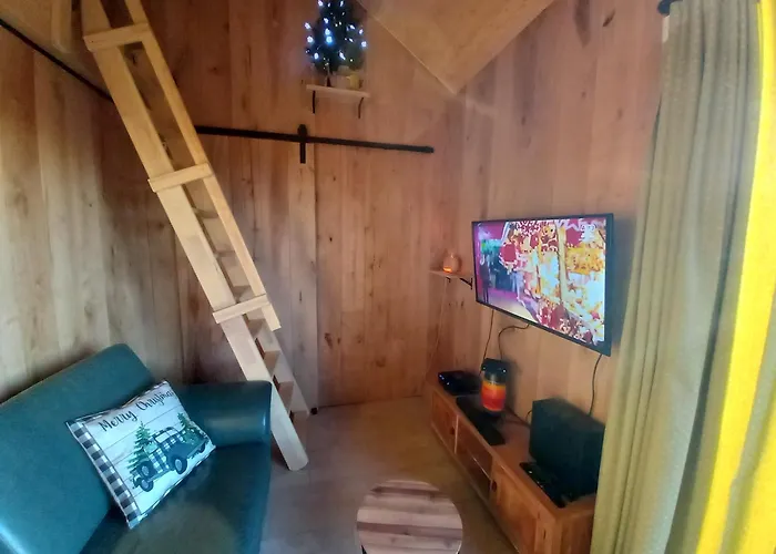 Chalet Neuf Avec Jacuzzi Et Jardin Privés - *