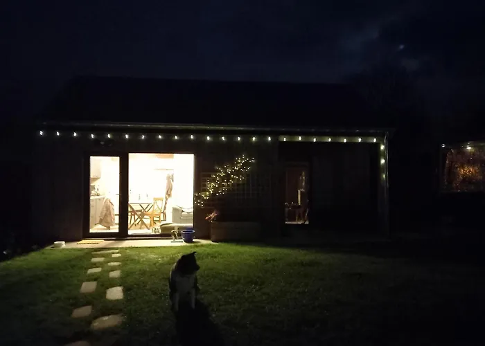 Neuf Avec Jacuzzi Et Jardin Privés - Chalet Durbuy