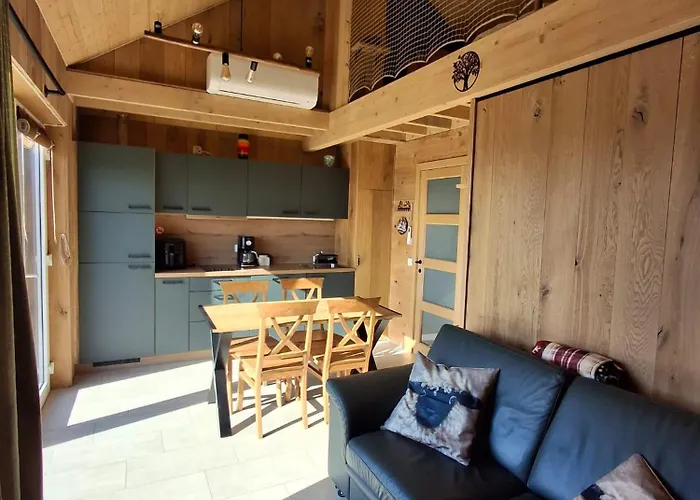 Charme Et Bien-etre Jacuzzi Et Nature Pres De